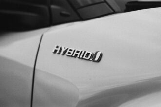 Hybride auto leasen? Zo maak je de juiste keuze